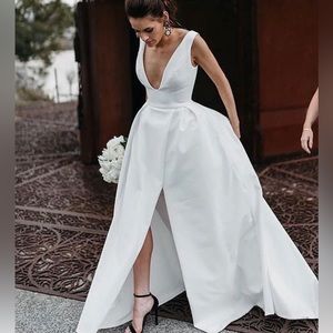 Brand new wedding dress size 12